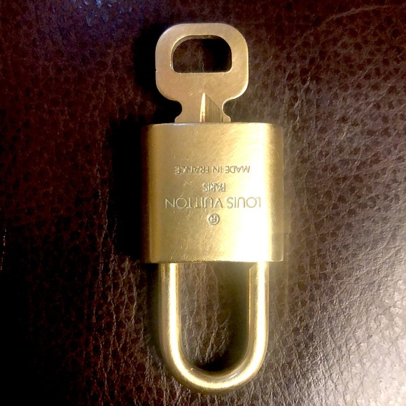 Louis Vuitton LV Gold Lock & Key #307 - Picture 5 of 13